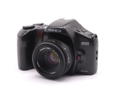 Плёночный фотоаппарат Yashica 300 Auto Focus kit