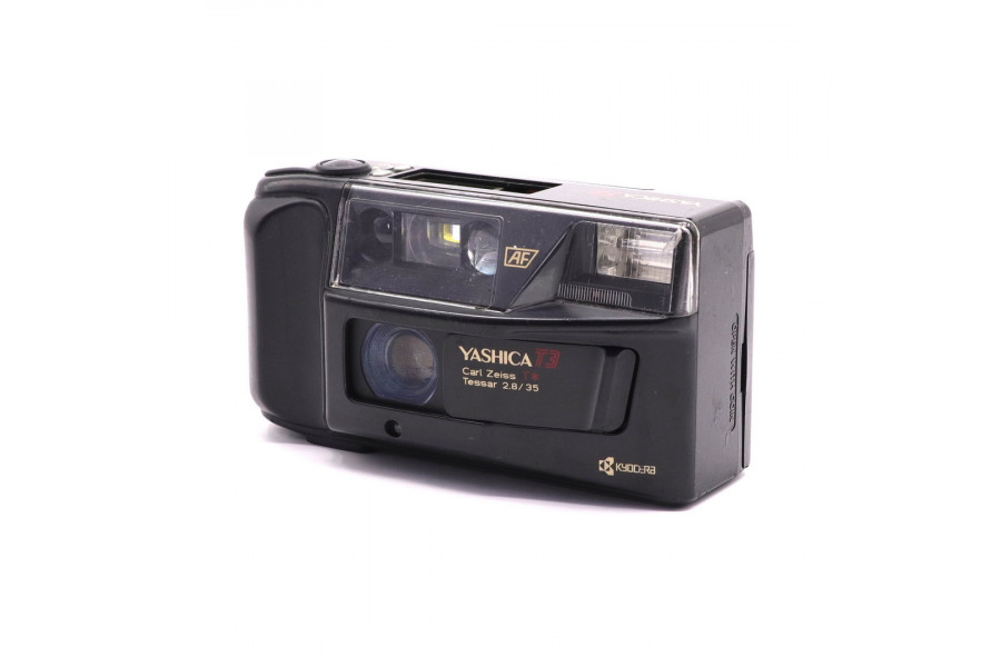 Плёночный фотоаппарат формата 35мм Yashica T3
