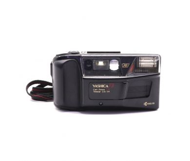 Плёночный фотоаппарат формата 35мм Yashica T3