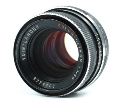 Штатный объектив Voigtlander Color-Ultron 1.8/50mm