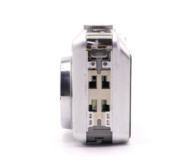 Цифровая компактная камера Sony DSC-S800