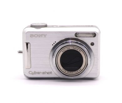 Цифровая компактная камера Sony DSC-S800