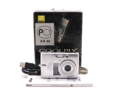 Цифровой фотоаппарат Nikon Coolpix L10 в упаковке