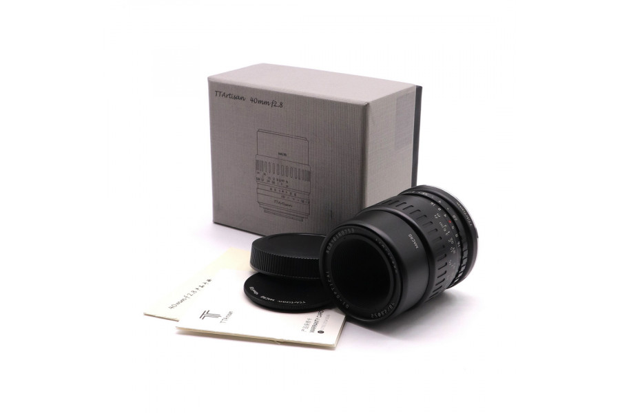 Объектив TTartisan 40mm F2.8 Macro for Canon EOS R в упаковке