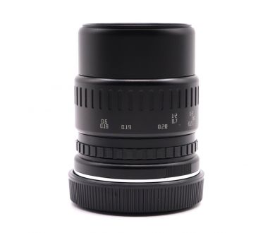 Объектив TTartisan 40mm F2.8 Macro for Canon EOS R в упаковке