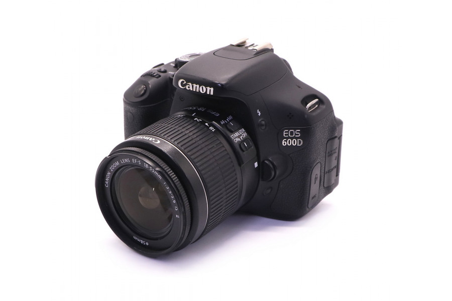 Камера Canon EOS 600D kit (пробег 32885 кадров)