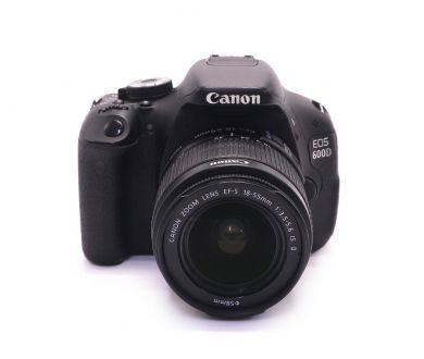 Камера Canon EOS 600D kit (пробег 32885 кадров)