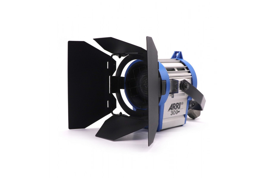 Компактный галогенный осветитель ARRI 300 Plus