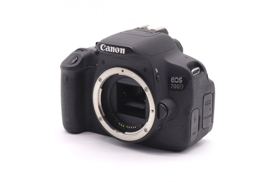 Canon EOS 700D body (пробег 19970 кадров)