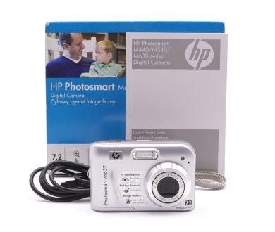 Компактная камера HP Photosmart M637 в упаковке