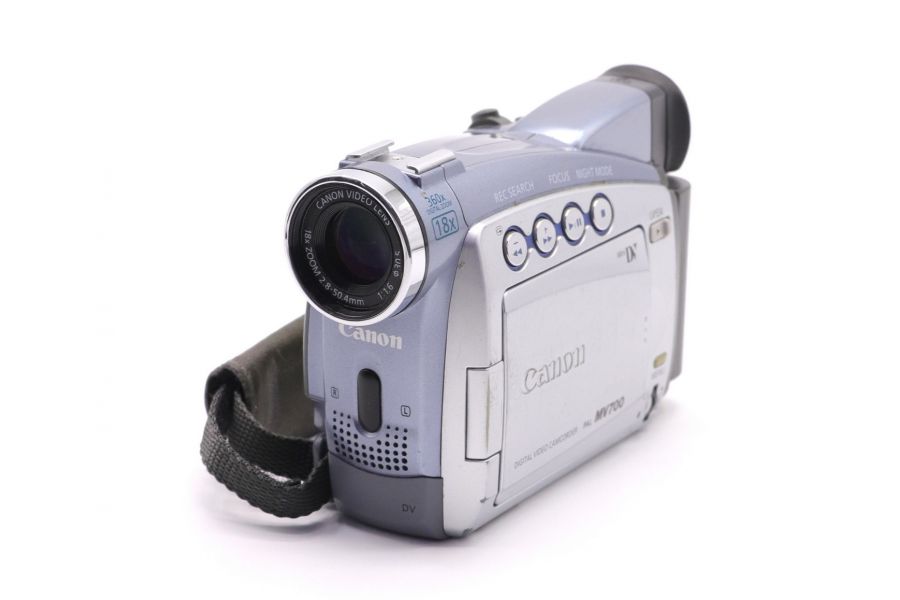 Компактная цифровая видеокамера Canon MV700