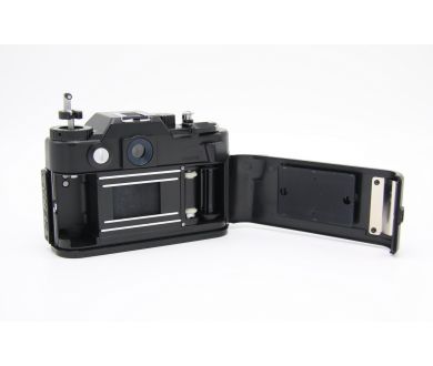 Малоформатный зеркальный фотоаппарат Зенит-122К kit