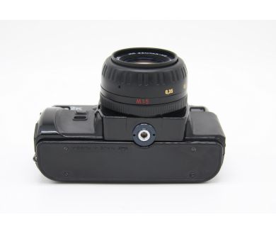 Малоформатный зеркальный фотоаппарат Зенит-122К kit