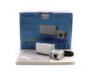 Ультракомпактная камера Sony Cyber-shot DSC-U50 в упаковке