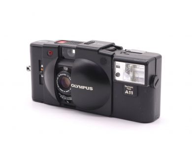 Фотокамера Olympus XA 2 + фотовспышка A11
