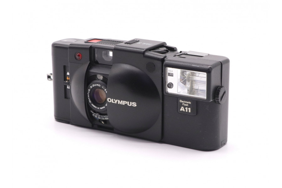 Фотокамера Olympus XA 2 + фотовспышка A11