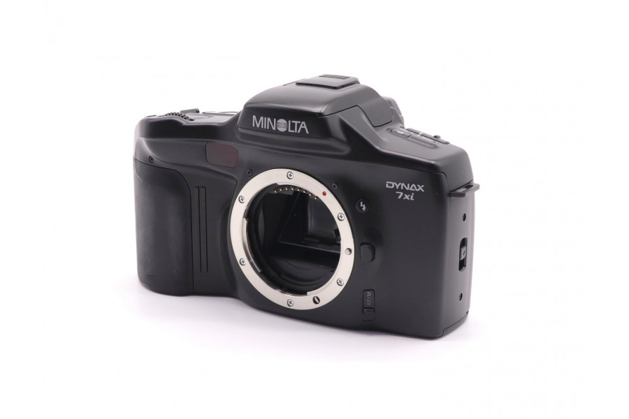 Плёночная камера Minolta Dynax 7xi Date body