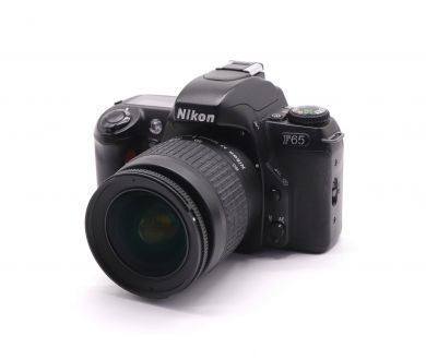 Пленочный зеркальный фотоаппарат Nikon F65 kit