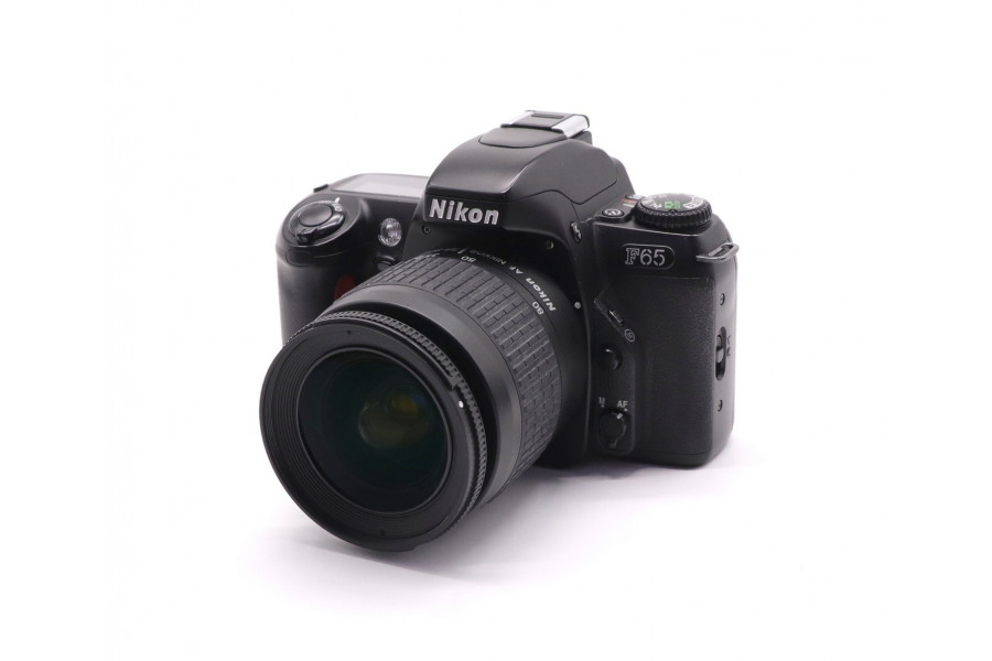 Пленочный зеркальный фотоаппарат Nikon F65 kit