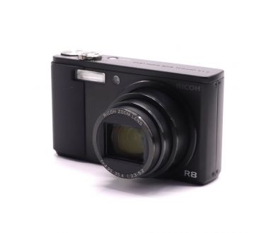 Компактная цифровая фотокамера Ricoh Caplio R8