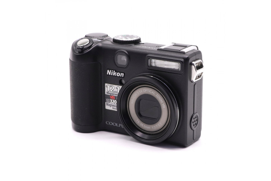 Компактная цифровая фотокамера Nikon Coolpix P5100