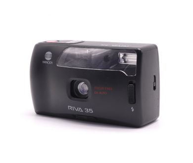 Компактная плёночная фотокамера Minolta Riva 35