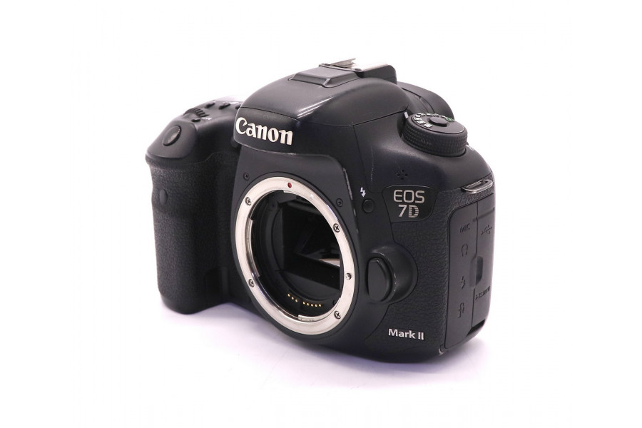 Canon EOS 7D Mark II body (пробег 46910 кадров)