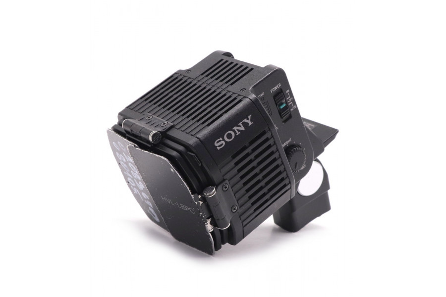 Для широкоугольной съемки накамерный свет Sony HVL-LBPC