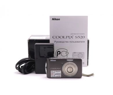Цифровая камера Nikon Coolpix S520 в упаковке