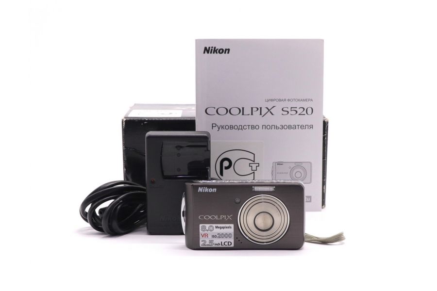 Цифровая камера Nikon Coolpix S520 в упаковке