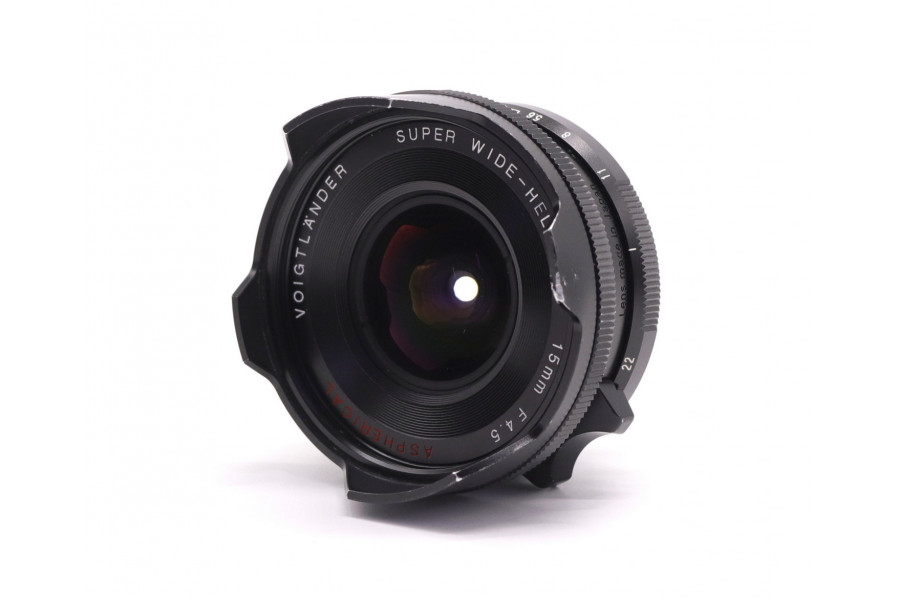 Объектив Voigtlander Super Wide-Heliar 15mm f/4.5 Aspherical II Leica M