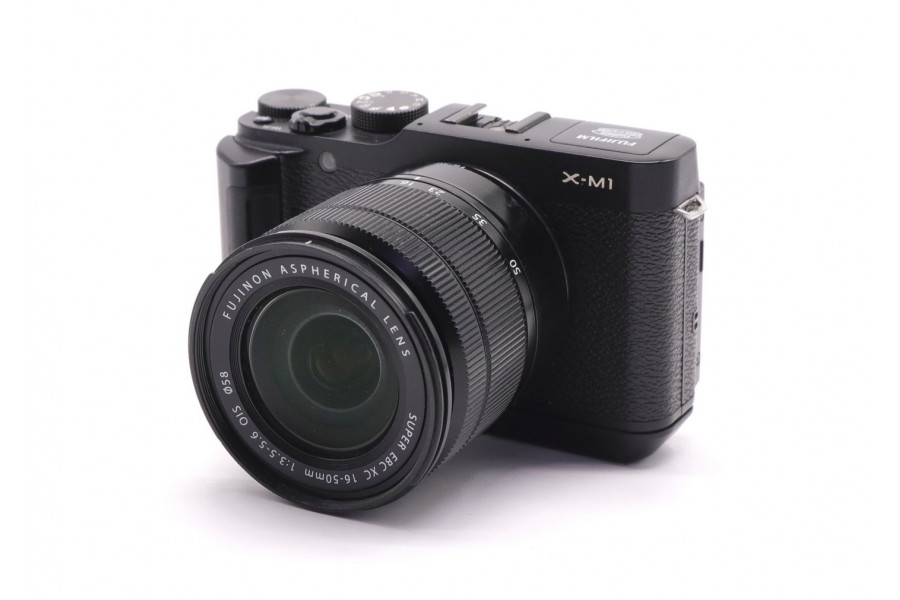 Компактная цифровая фотокамера Fujifilm X-M1 kit