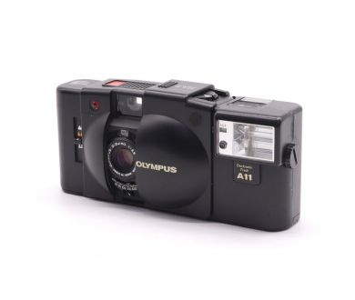 Фотоаппарат Olympus XA 2 + фотовспышка A11