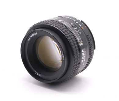 Стандартный объектив Nikon 50mm f/1,4D AF Nikkor