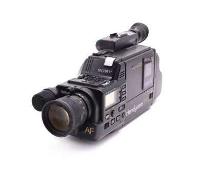 Видеокамера Sony CCD-V90E формата Video8