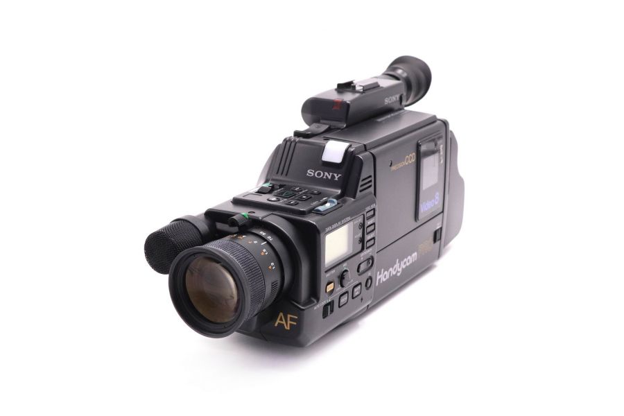 Видеокамера Sony CCD-V90E формата Video8