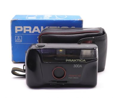 Пленочный фотоаппарат Praktica 300A в упаковке