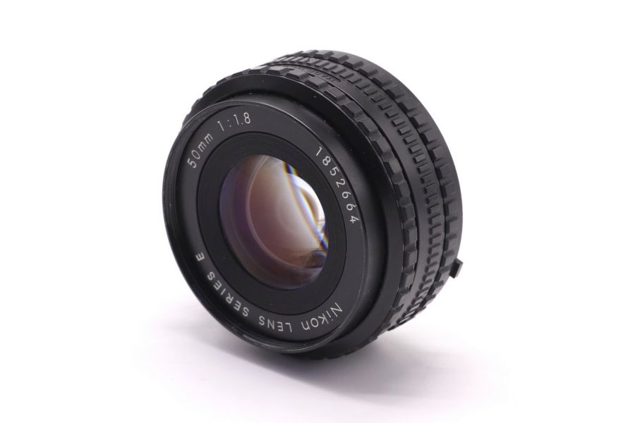 Светосильный объектив Nikon 50mm f/1.8 Series E (1)