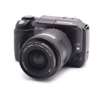 Камера Olympus E-300 kit (пробег 2945 кадров)