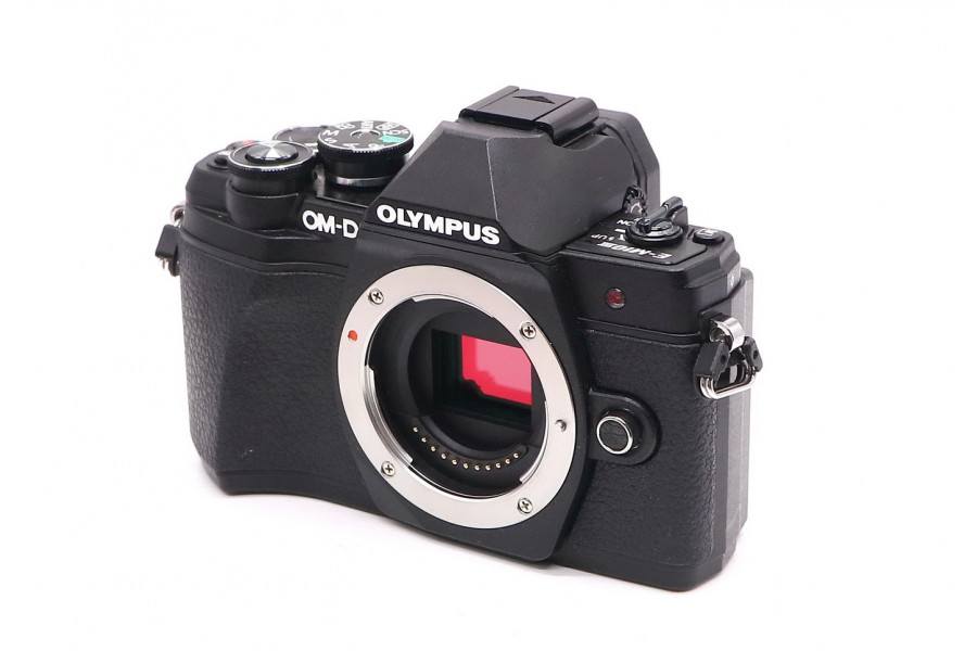 Olympus OM-D E-M10 Mark III body black (пробег 3080 кадров)
