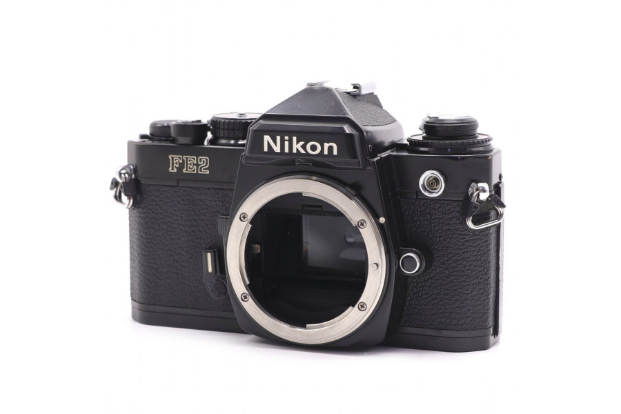Пленочная зеркальная камера Nikon FE2 body