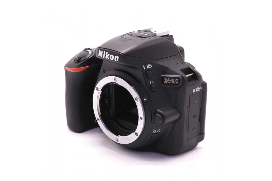 Фотоаппарат Nikon D5600 body (пробег 62255 кадров)