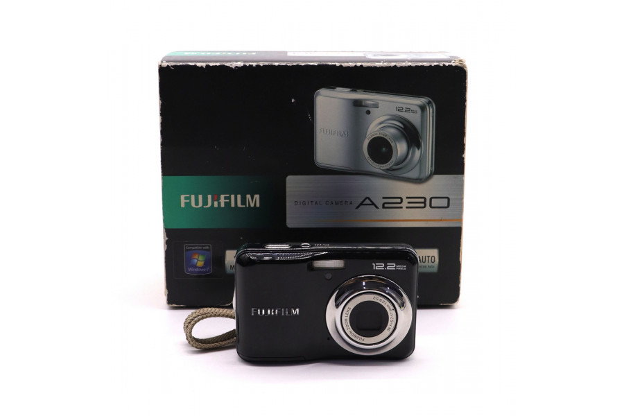 Компактная камера Fujifilm FinePix A230 в упаковке