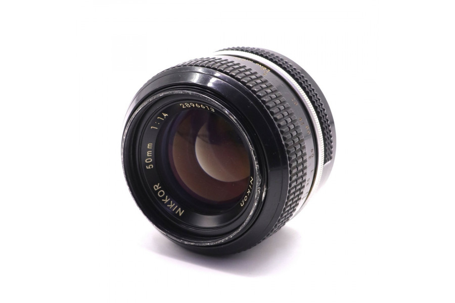 Мануальный объектив Nikon 50mm f/1.4 Nikkor Pre-AI
