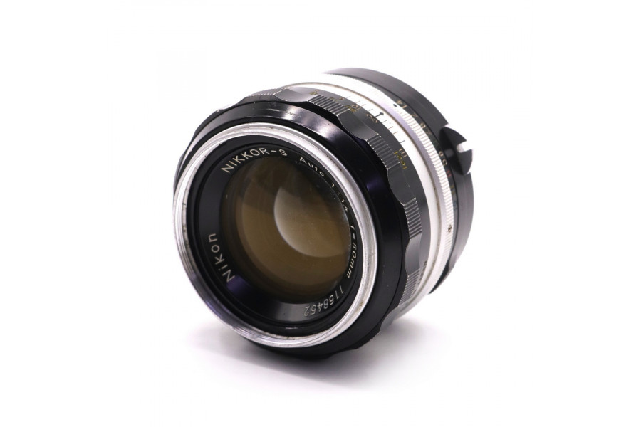 Мануальный Nikon 50mm f/1.4 Nikkor-S Auto (Japan)