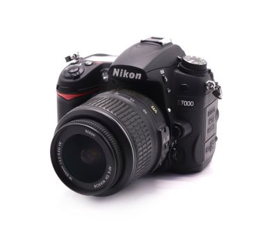 Камера Nikon D7000 kit (пробег 5100 кадров)