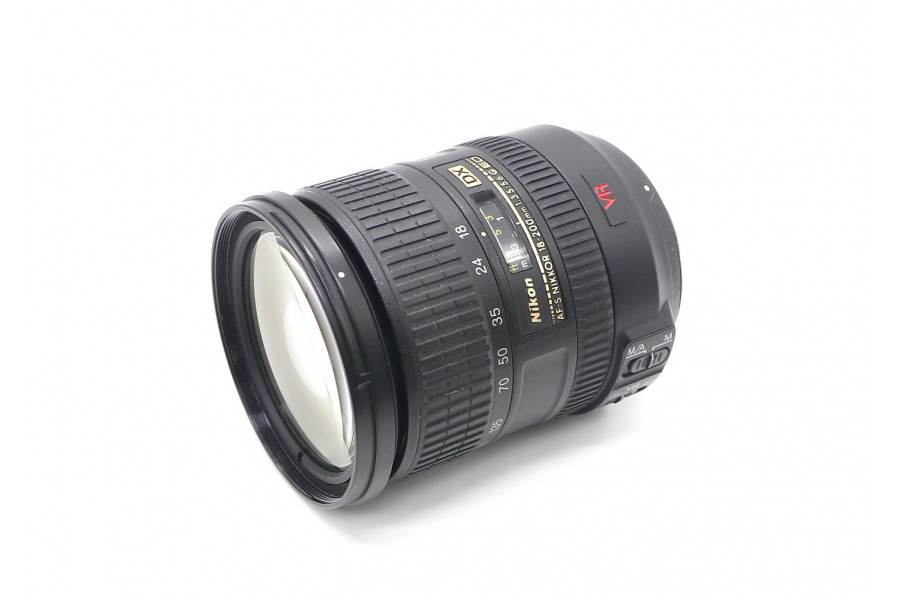 Объектив резкий Nikon 18-200mm f3.5-5.6G ED AF-S VR DX Nikkor