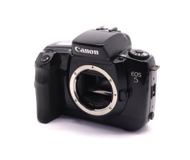 Зеркальный плёночный фотоаппарат Canon EOS 5 body