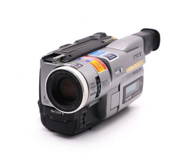 Видеокамера Sony DCR-TRV110E Digital Handycam