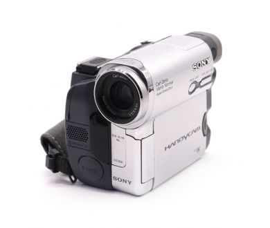 Цифровая компактная видеокамера Sony DCR-HC14E